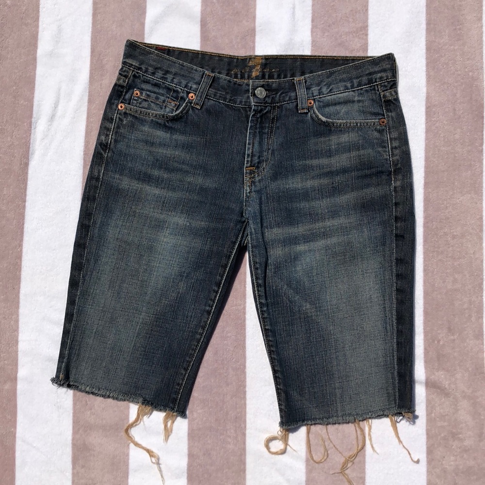 Women’s 7 For All Mankind Above Knee Jean Shorts